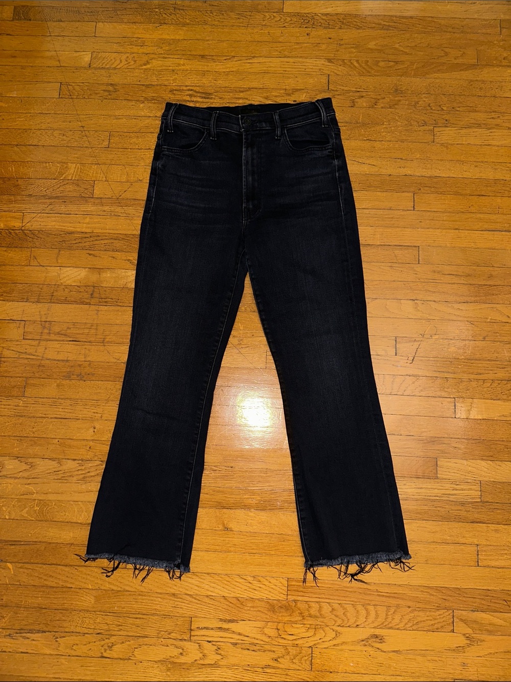 MOTHER The Hustler Ankle Fray in Faded Black- size 30